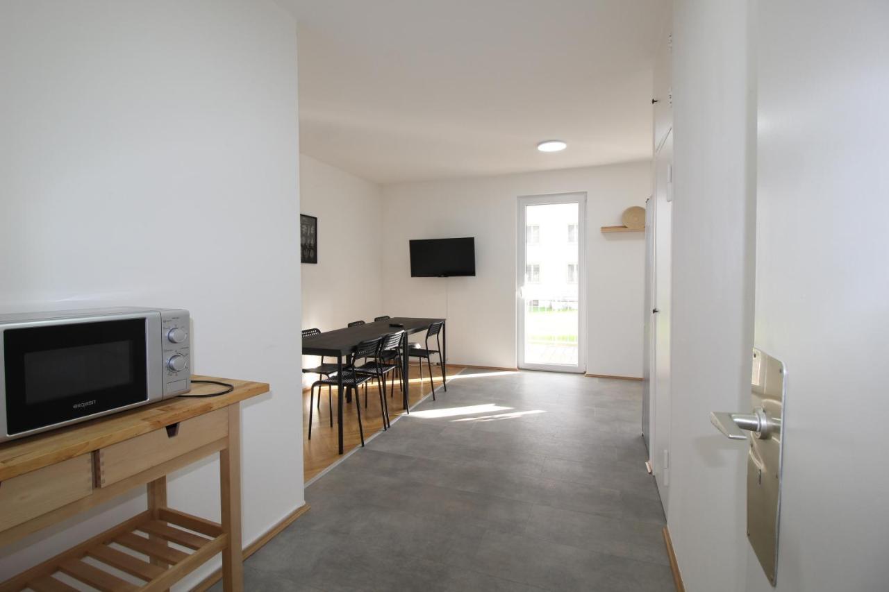 Apartmenthaus Kitzingen - Grosszuegige Wohnungen Fuer Je 6 Personen Mit Balkon Экстерьер фото