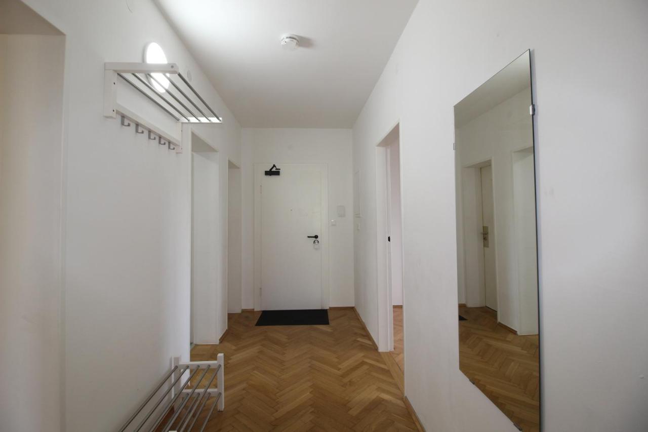 Apartmenthaus Kitzingen - Grosszuegige Wohnungen Fuer Je 6 Personen Mit Balkon Экстерьер фото